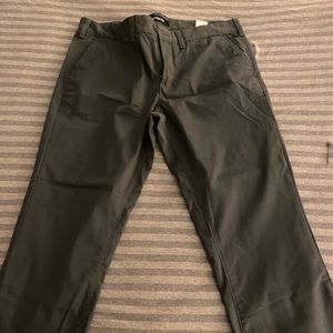 Men’s Express Pants.  33x30. Skinny Fit. Green.